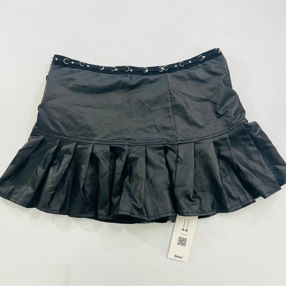 Romwe New With Tags Faux Leather Gothic Alternative Skirt With Zipper Pleated - Picture 4 of 8